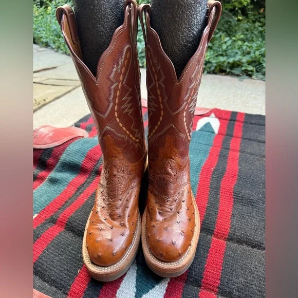 Lucchese Shoes Euc Lucchese 200 Womens Size B Full Quill